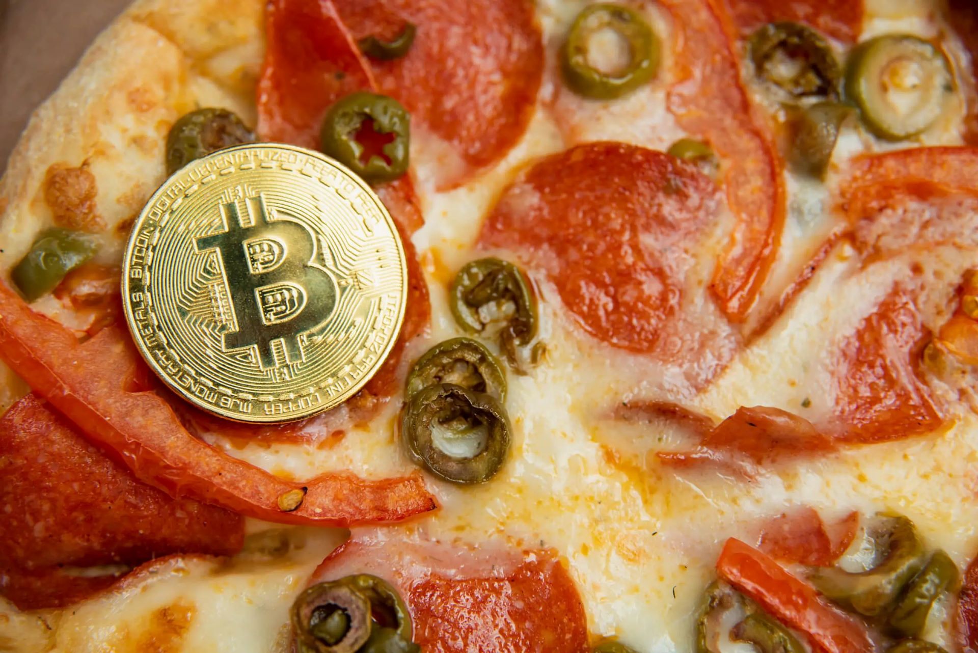 4 bài học đầu tư từ sự kiện bitcoin pizza day là gì