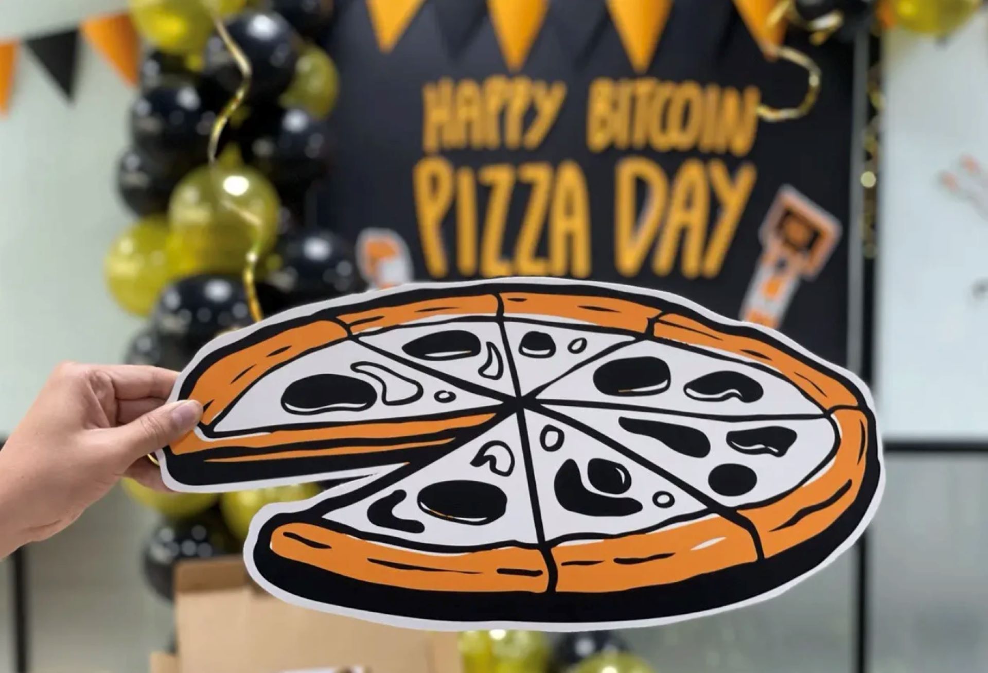 Bitcoin Pizza Day là gì? Nhìn lại bài học từ đầu tư từ Bitcoin Pizza Day